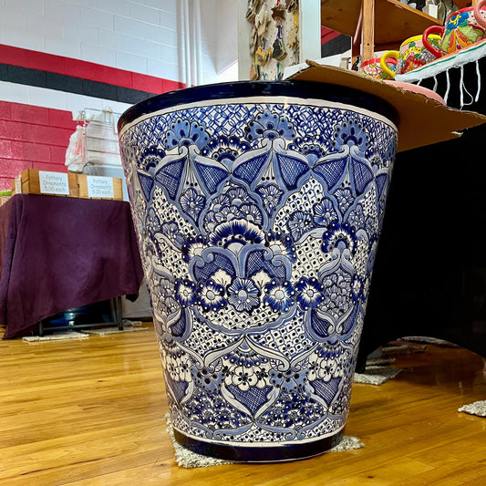 Talavera Planter